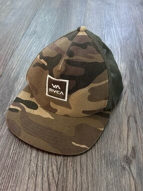 RVCA boys camo hat